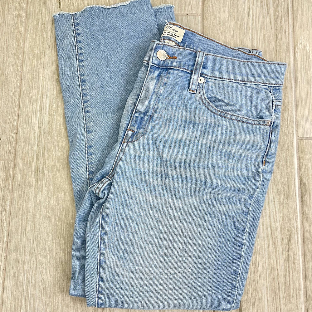 J. Crew Women's Slim Broken In Boyfriend Raw Hem Shelton Wash Denim Jean Size 28